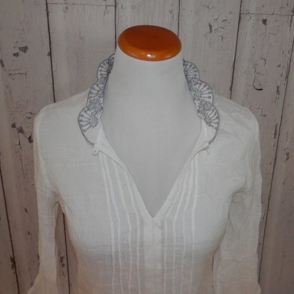 Solitaire Women's Small Embroidered Blouse Shirt - Picture 2 of 8